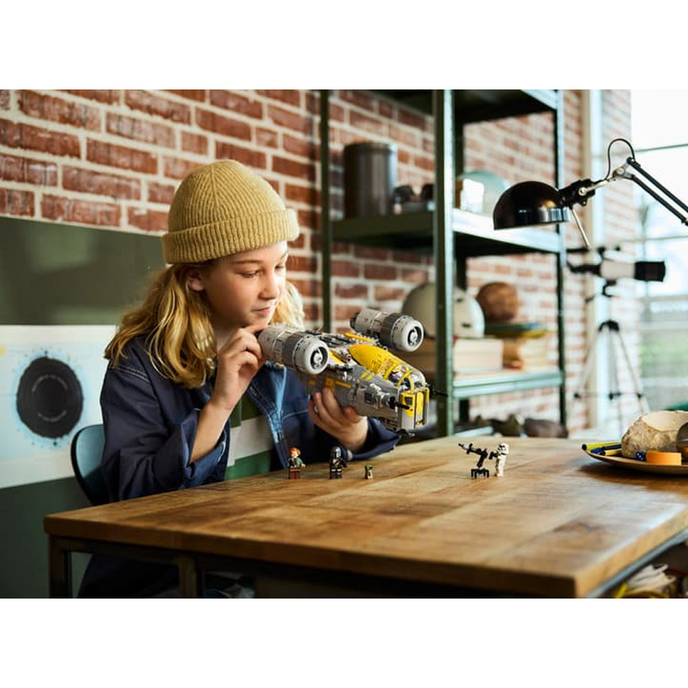 LEGO Star Wars 75447 The Razor Crest Age 10+ 930pcs