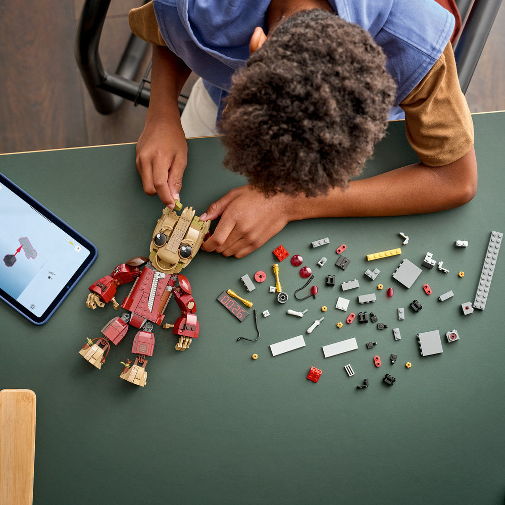 LEGO Super Heroes 76341 Ravager Jumpsuit Groot Age 10+ 604pcs