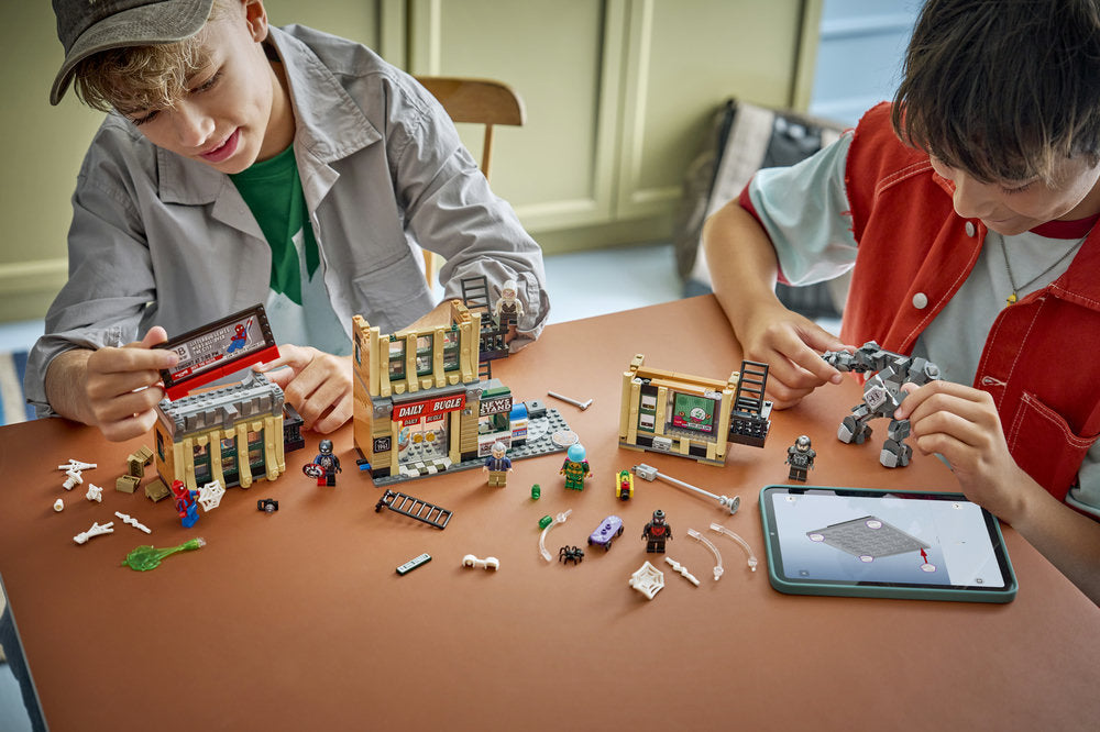 LEGO Super Heroes 76342 Spider-Man vs. Mysterio: The Daily Bugle Age 10+ 781pcs