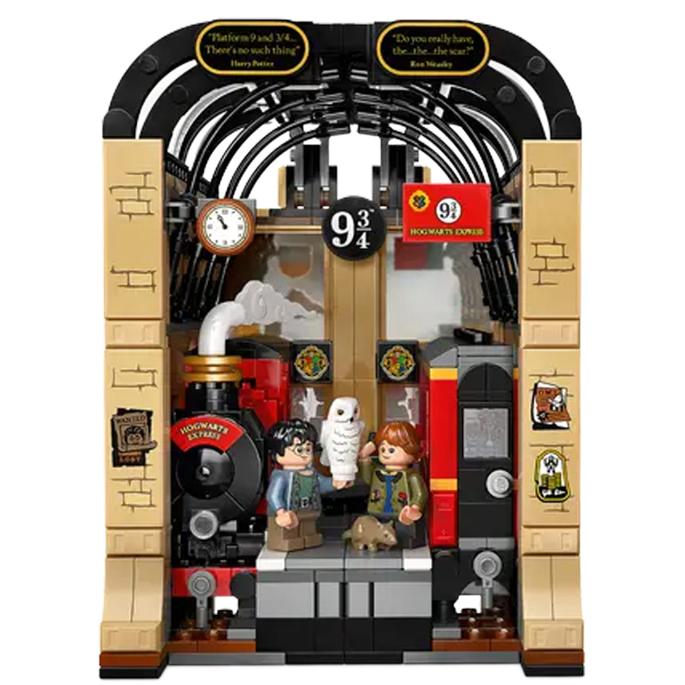 LEGO Harry Potter 76450 Book Nook: Hogwarts Express Age 10+ 832pcs