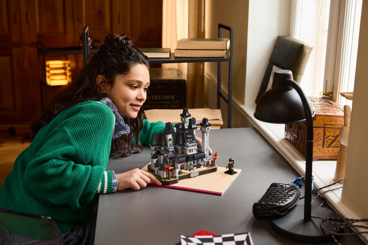 LEGO Wednesday 76788 Nevermore Academy Age 10+ 890pcs