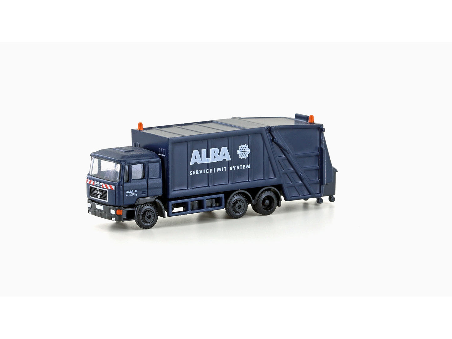 miNis LC4661  MAN F90 Refuse Vehicle Alba N Gauge