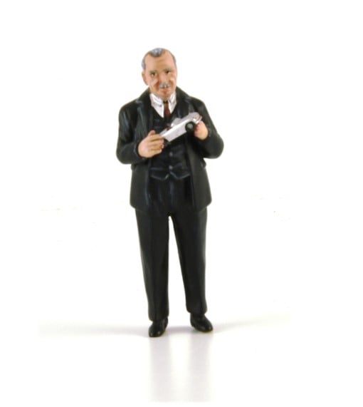 Le Mans Miniatures FLM132065M  Ferdinand Porsche Figurine 1:32