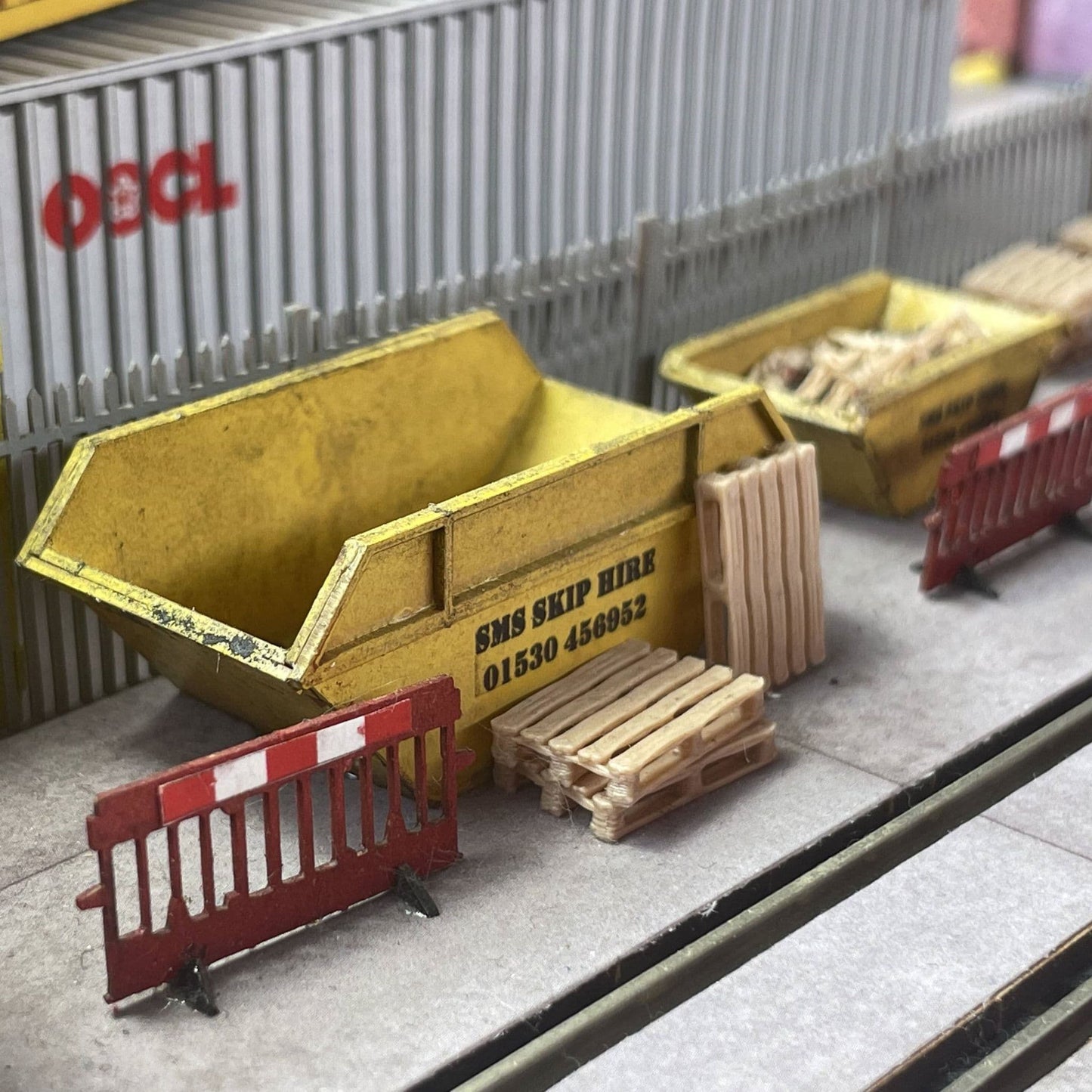 Scale Model Scenery LX110 Rubbish Skips OO/HO Gauge