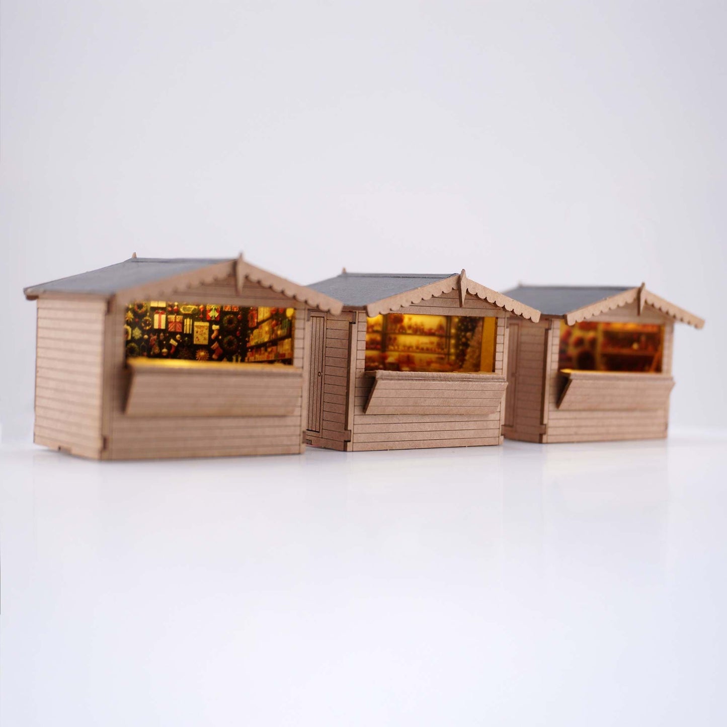 Scale Model Scenery LX578 Christmas Market Stall OO/HO Gauge