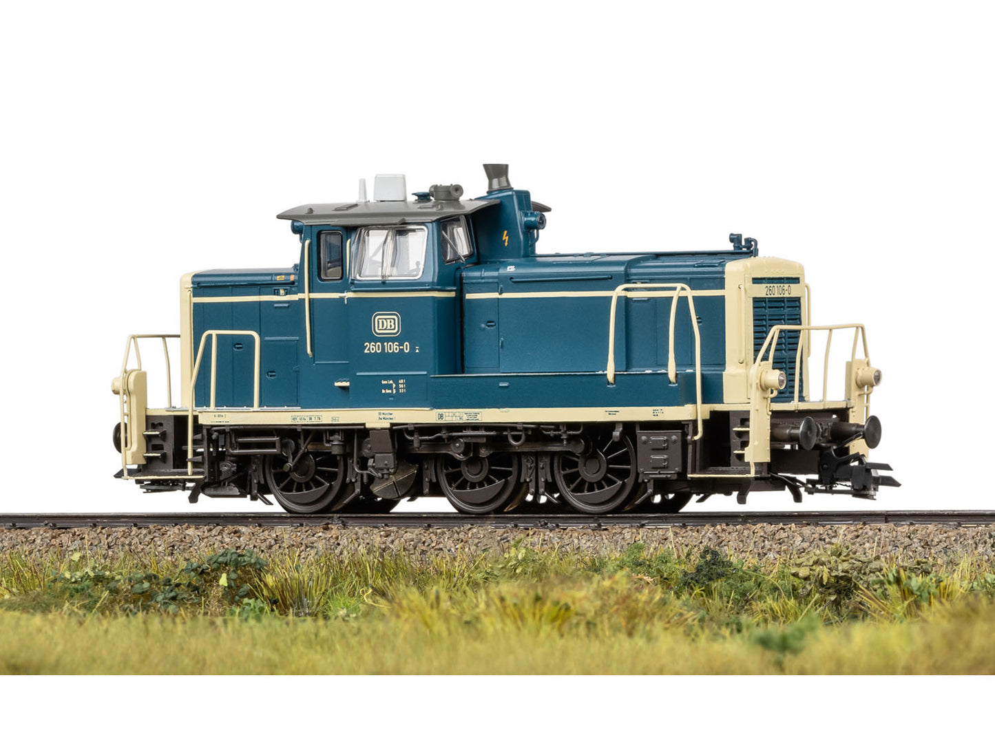Trix M25601 DB BR260 106-0 Diesel Locomotive IV (DCC-Sound) HO Gauge