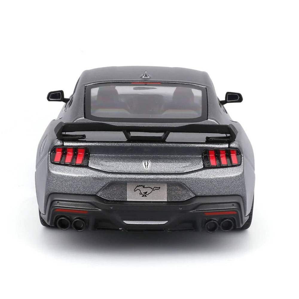 Maisto 1:24 Ford Mustang Darkhorse 2024 Grey M32925