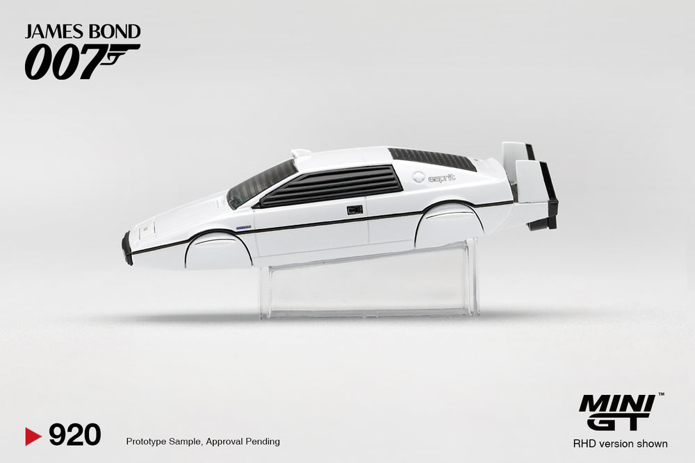 MiniGT Lotus Esprit S1 Spy Who Loved Me Submarine RHD Hungarian 1:64 0920-007H