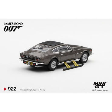 MiniGT 007 The Living Daylights Aston Martin V8 Vantage Japan. 1:64 Diecast 922