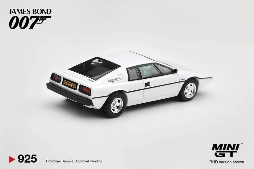 MiniGT Lotus Esprit S1 Spy Who Loved Me RHD English 1:64 Diecast Model 925-007E