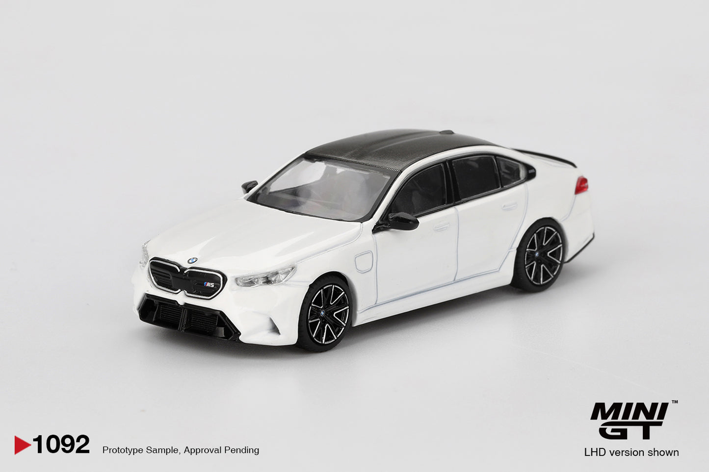 MiniGT BMW M5 Alpine White (RHD) 1:64 Diecast Car 1092-R