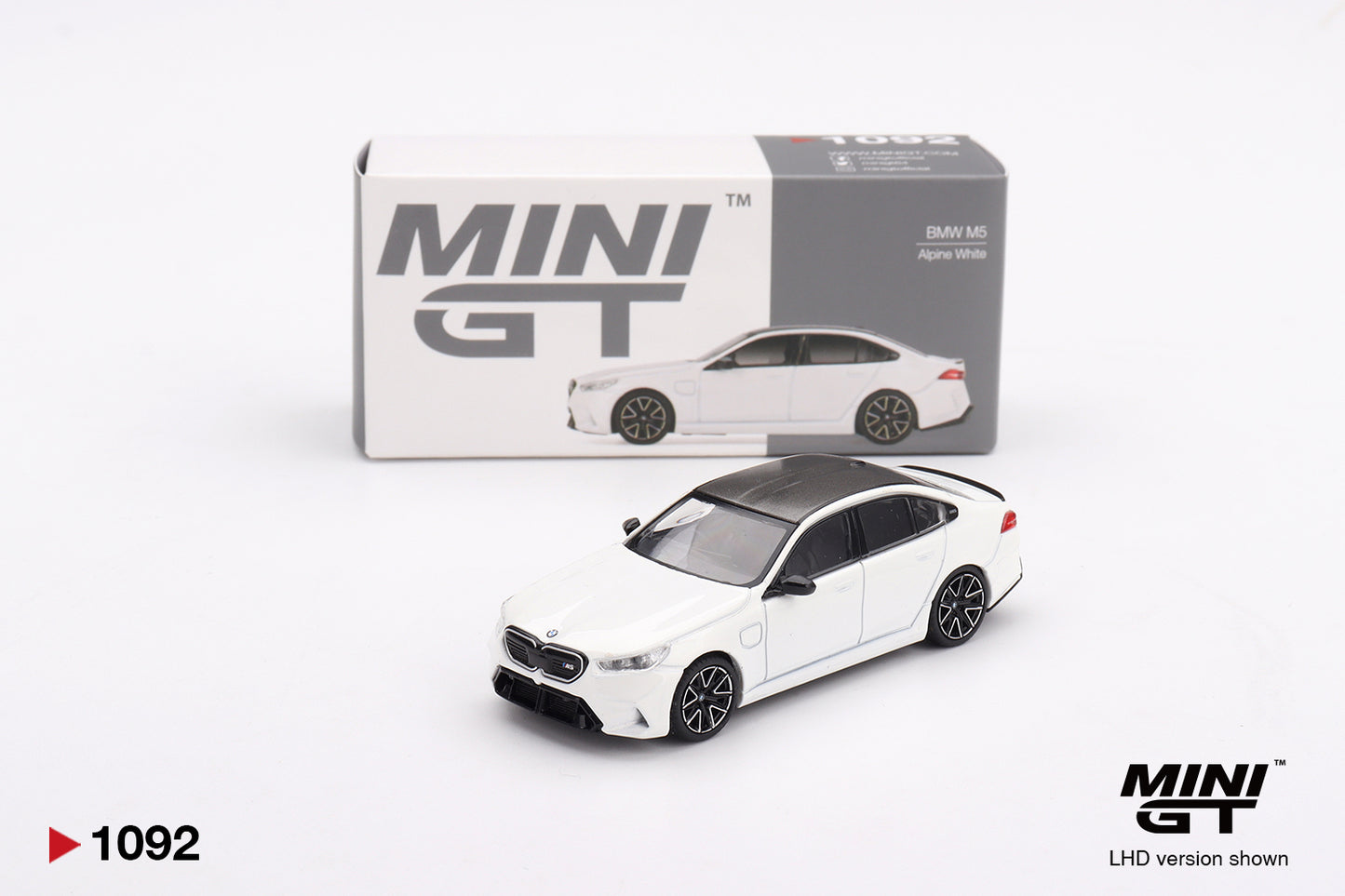 MiniGT BMW M5 Alpine White (RHD) 1:64 Diecast Car 1092-R