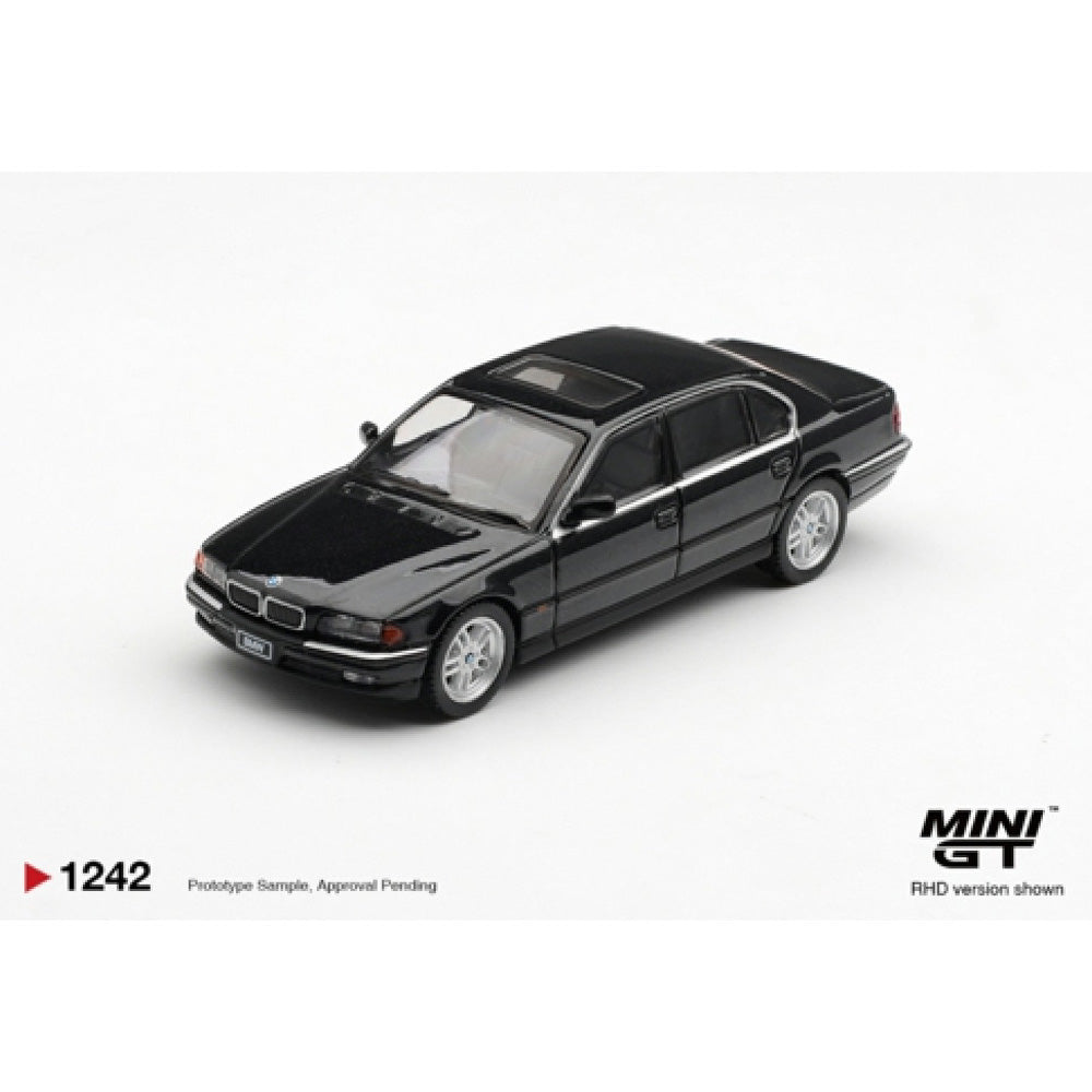 MiniGT BMW 750IL Black Sapphire 1:64 Diecast Car 1242-R