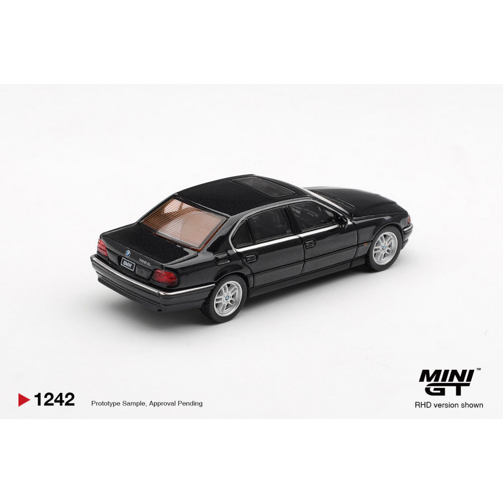 MiniGT BMW 750IL Black Sapphire 1:64 Diecast Car 1242-R
