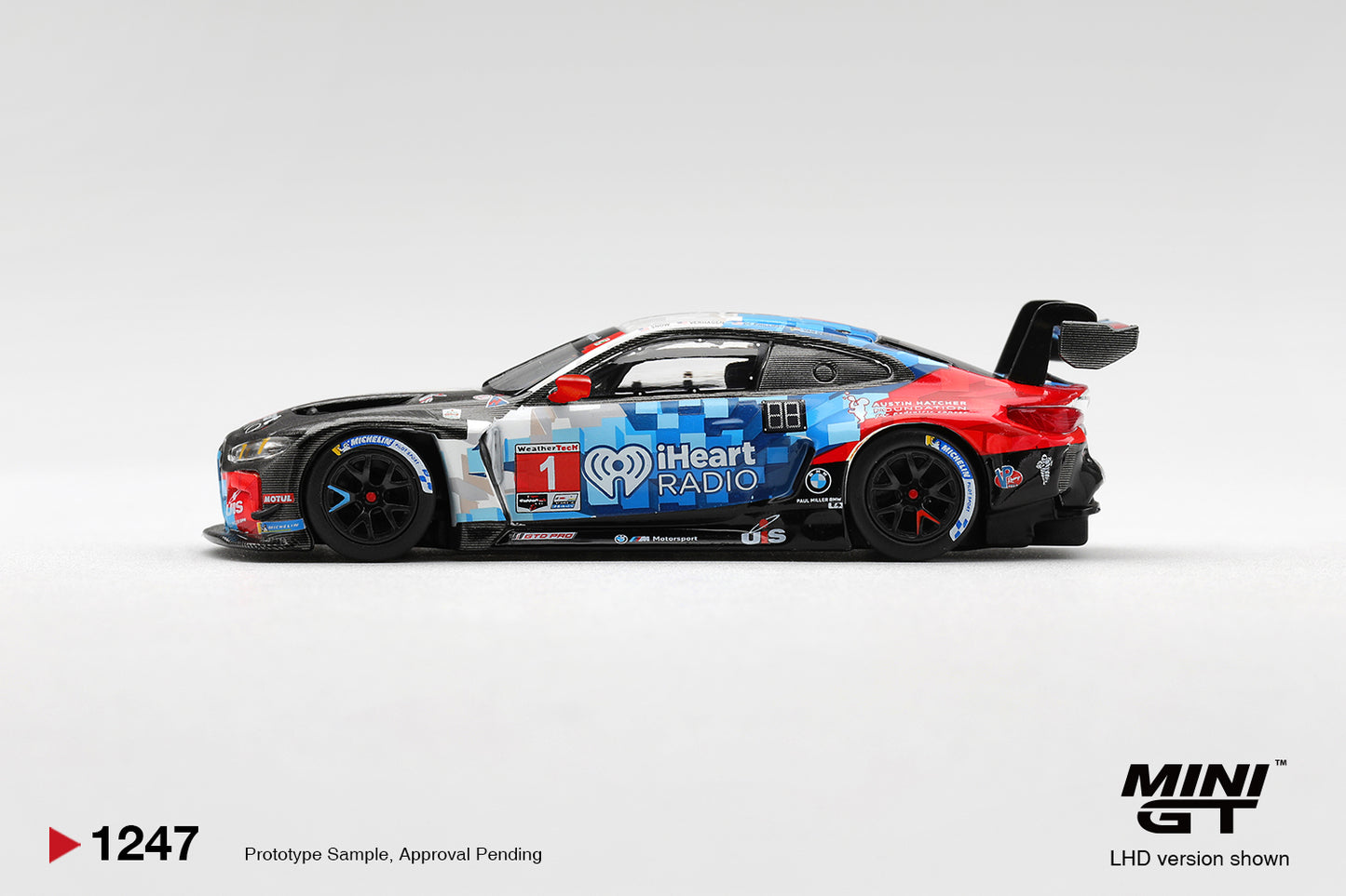 MiniGT BMW M4 GT3 EVO No.1 Paul Miller 2025 IMSA 1:64 Diecast Car 1247-L