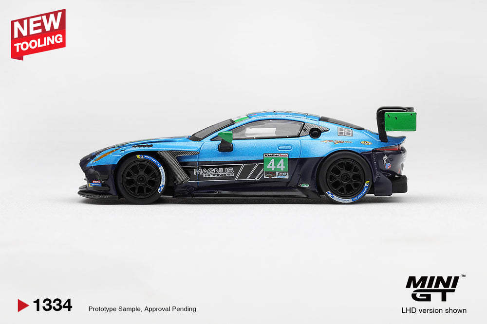 MiniGT Aston Martin Vantage GT3 Evo No.44 Magnus Daytona 2025 LHD 1:64 1334-L
