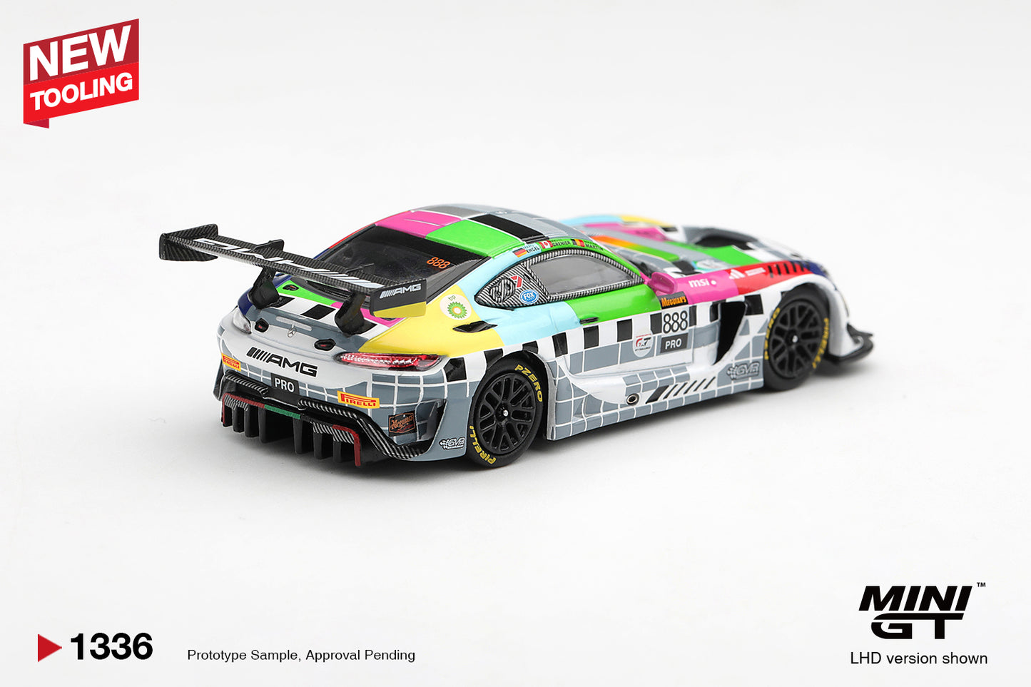 MiniGT Mercedes-AMG GT3 No.888 Team GMR Meguiars Bathurst 2025 LHD 1:64 1336-L