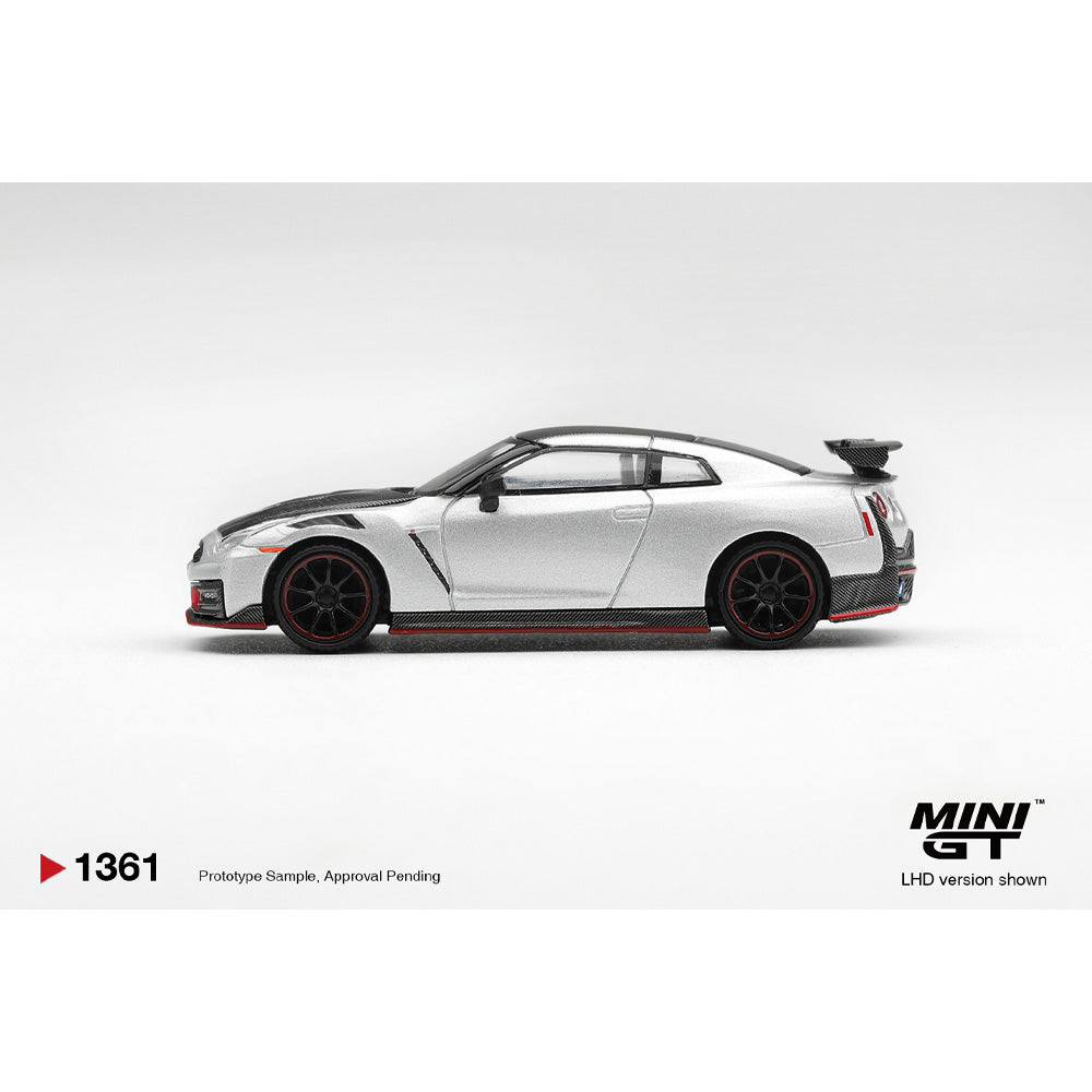 MiniGT Nissan GT-R Nismo 2024 Silver 1:64 Diecast Car 1361