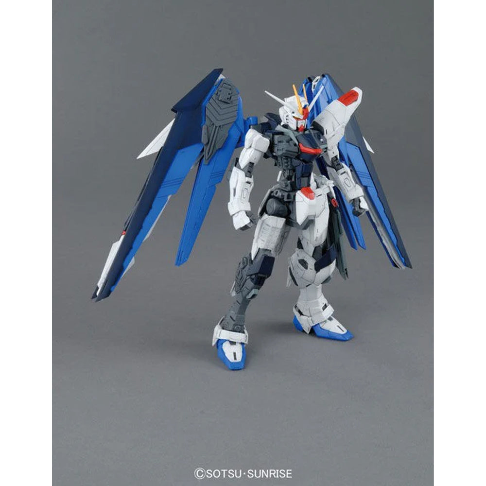 Bandai MG GS Freedom Gundam Ver2.0 Z.A.F.T Mobile Suit Gunpla Kit 61611