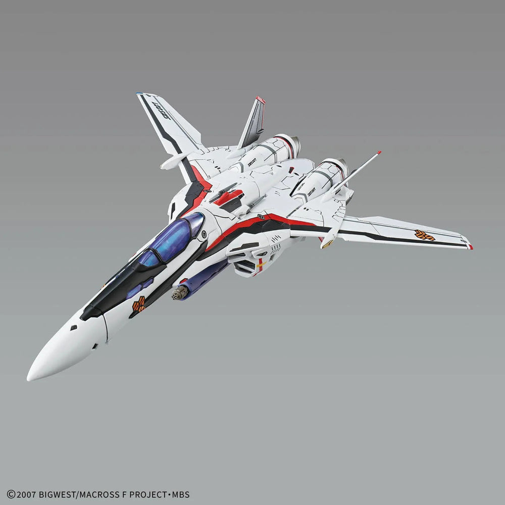 Bandai HG VF-25F Messiah Valkyrie Alto Custom Deluxe Set Model Kit MK72047