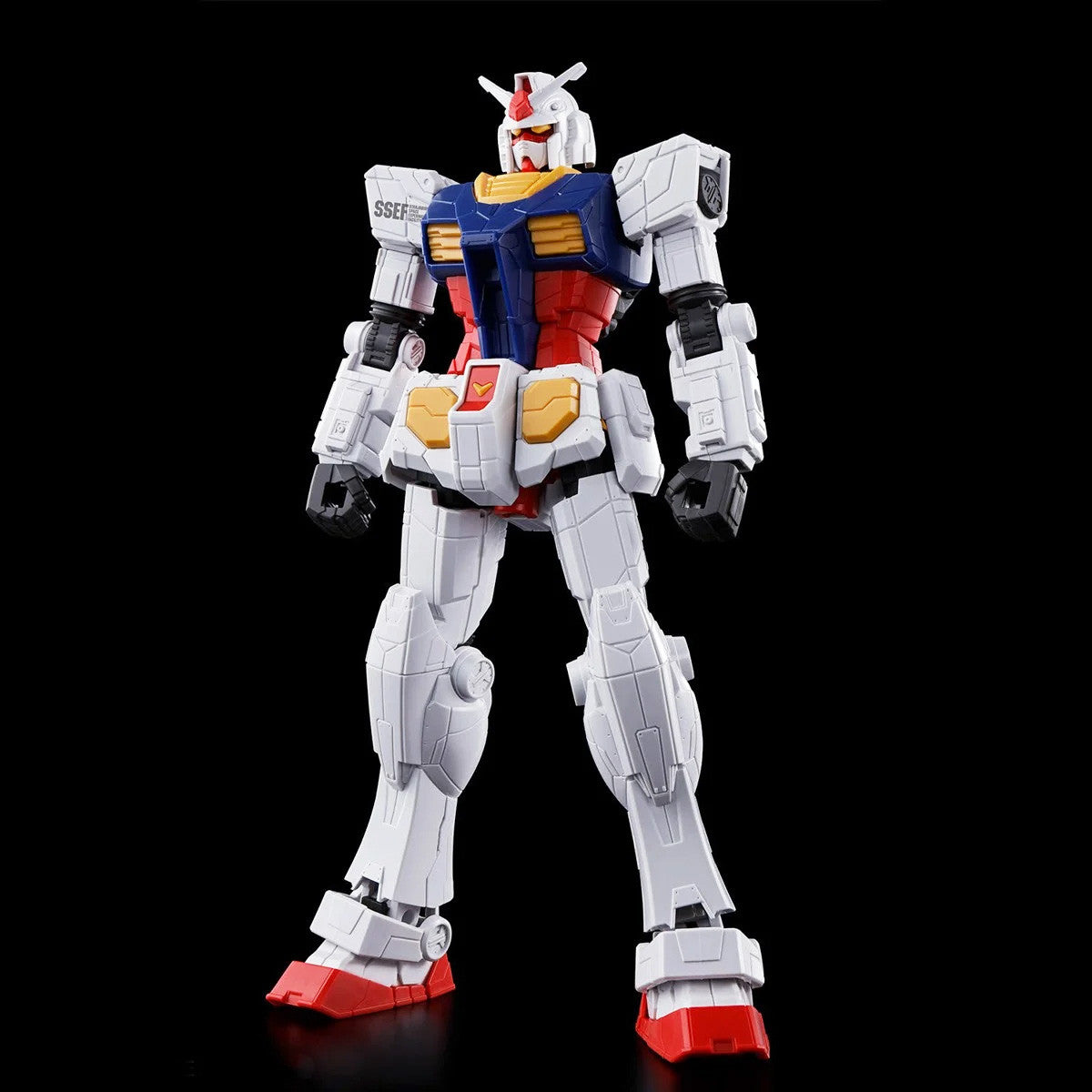 Bandai EG RX-78F00/E Gundam Gunpla Kit MK73585