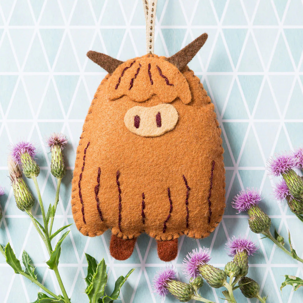 Corinne Lapierre Highland Cow Felt Craft Mini Kit