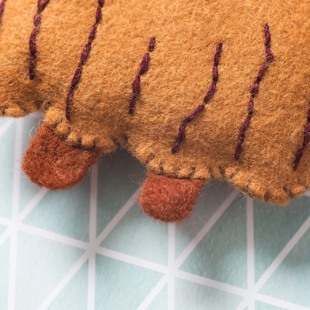 Corinne Lapierre Highland Cow Felt Craft Mini Kit