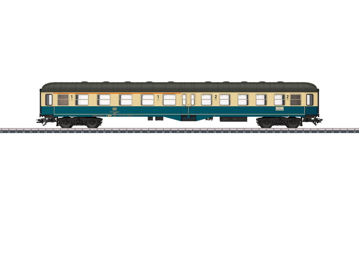 Marklin MN43125 DB ABylb411 1st/2nd Class Coach IV HO