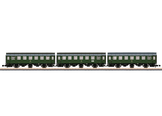 Marklin MN87062 DB Rebuilt Commuter Coach Set (3) IV Z Scale