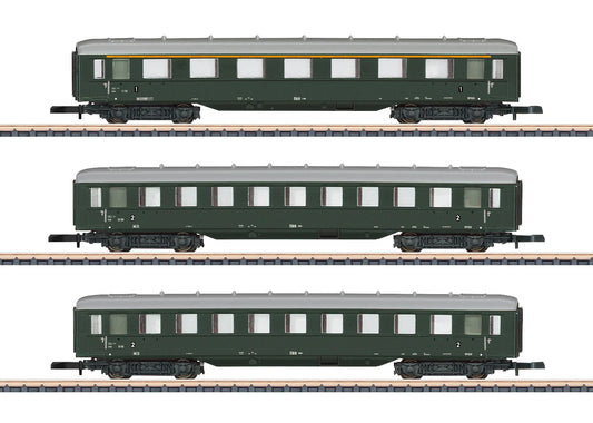 Marklin OBB Skirted Coach Set (3) III MN87107 Z Gauge