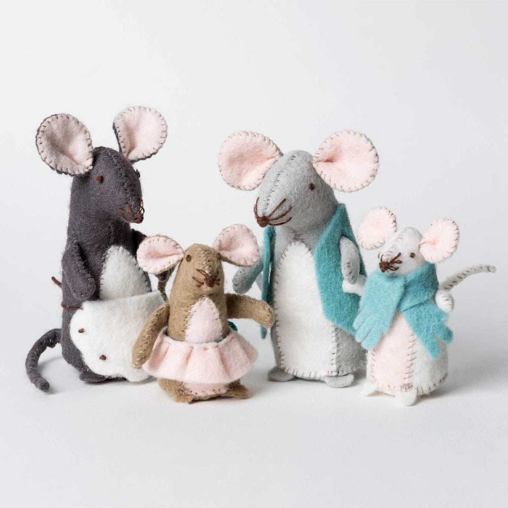 Corinne Lapierre Mouse Family Felt Craft Kit