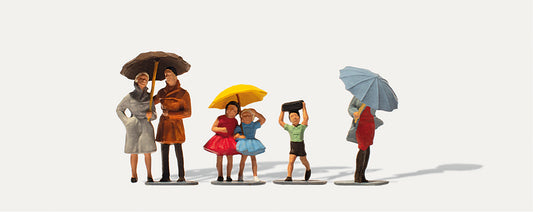 Merten Pedestrians in the Rain (6) Figure Set HO Gauge MRT0212186