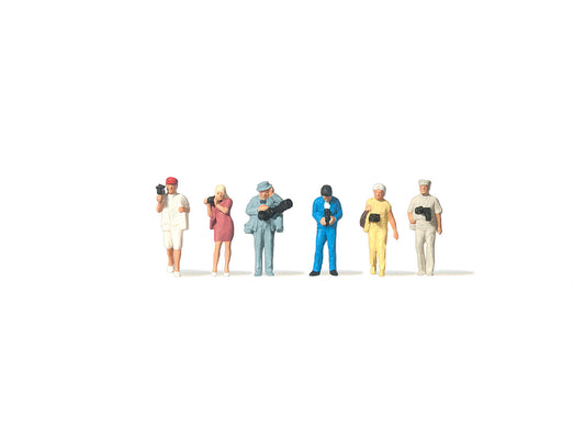 Merten 282532 Tourists with Cameras (6) Figure Set TT Scale