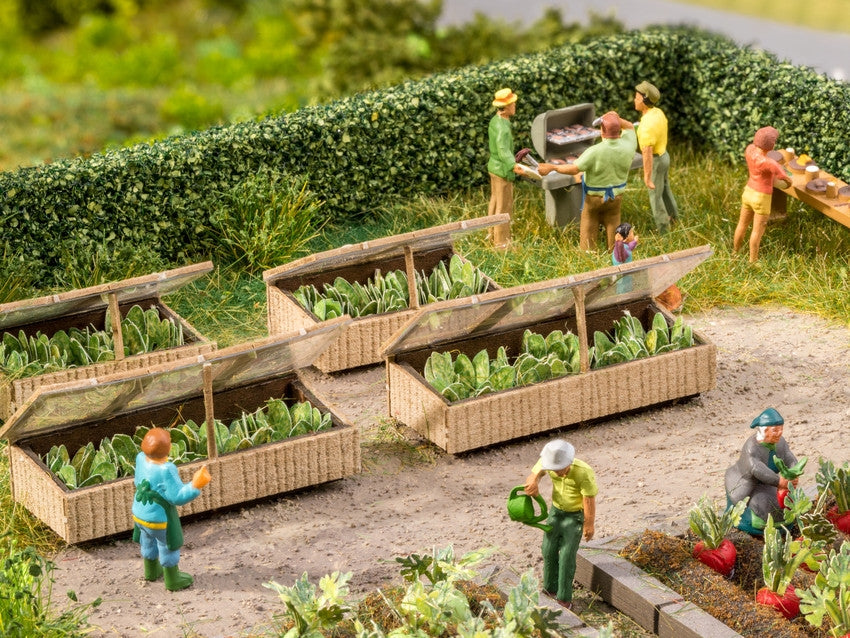 Noch Cold Frames with Lettuces Laser Cut Kit HO Gauge 14025