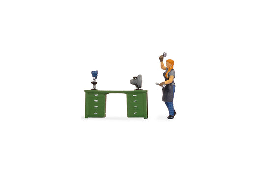 Noch At Work (Engineer) Tiny Scenes Set 16515 HO Gauge
