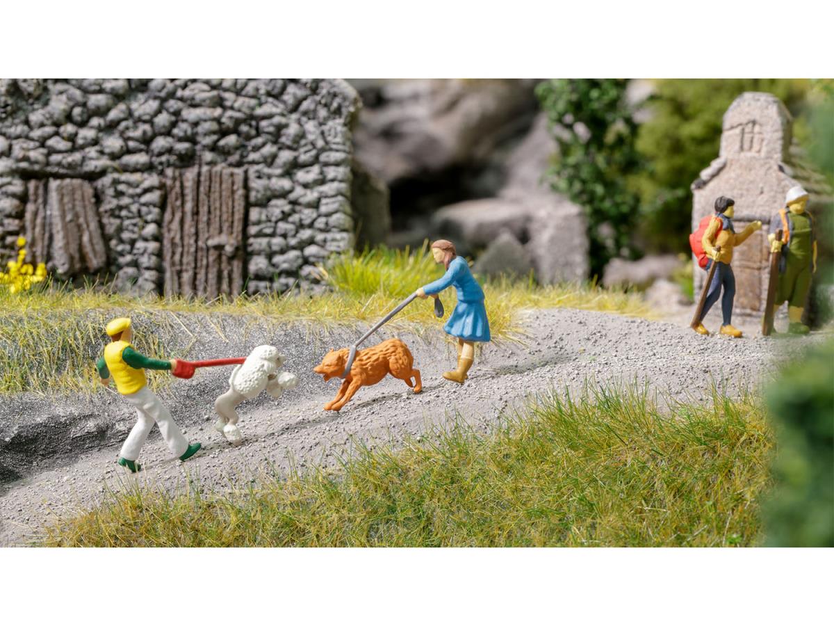 Noch Dog Encounter Funny Scenes Figure Set N16602 HO Gauge