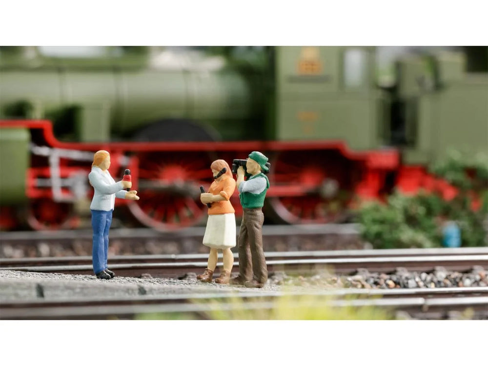 Noch Reporting Team Funny Scenes Figure Set N16605 HO Gauge