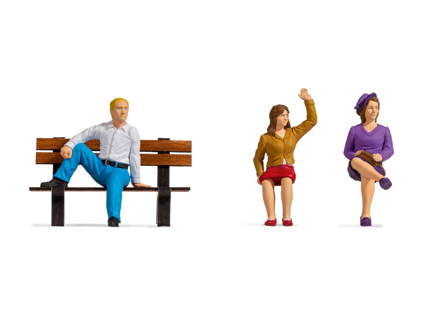 Noch 17351 Seated Railway Passengers (3) Figure Set G Gauge