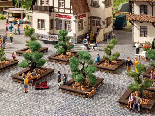 Noch Ornamental Bushes 4-5cm (12)  N21546