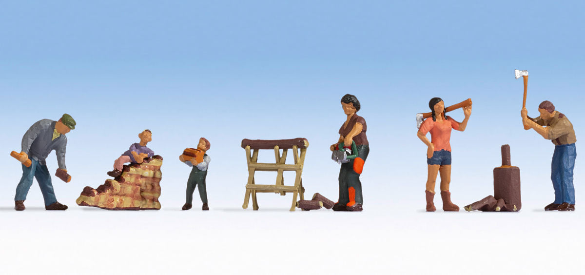 Noch 45616 Chopping Wood (5) Figure Set TT Scale