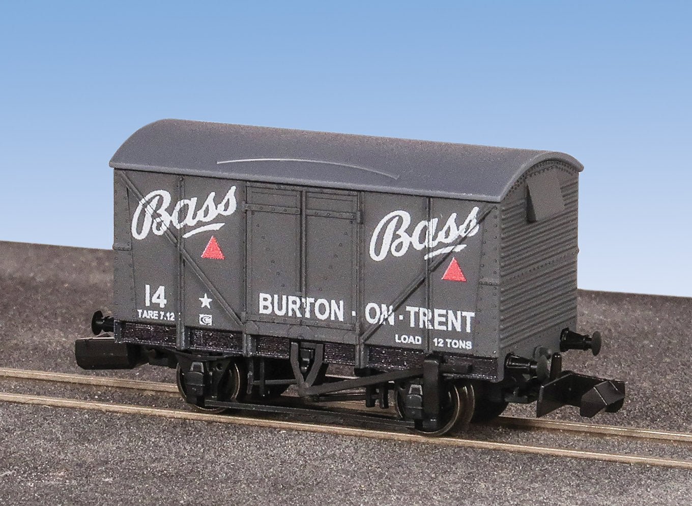 PECO NR-2002P BR Vanfit Plywood Bass Brewery N Gauge