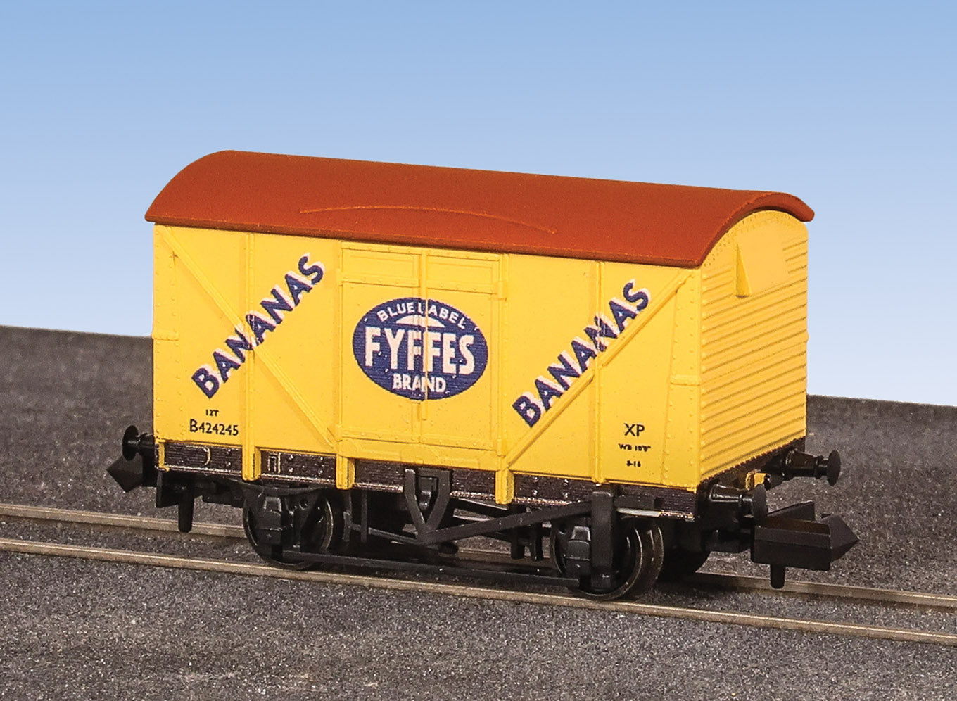 PECO NR-2005P BR Vanfit Plywood Fyffes Bananas N Gauge