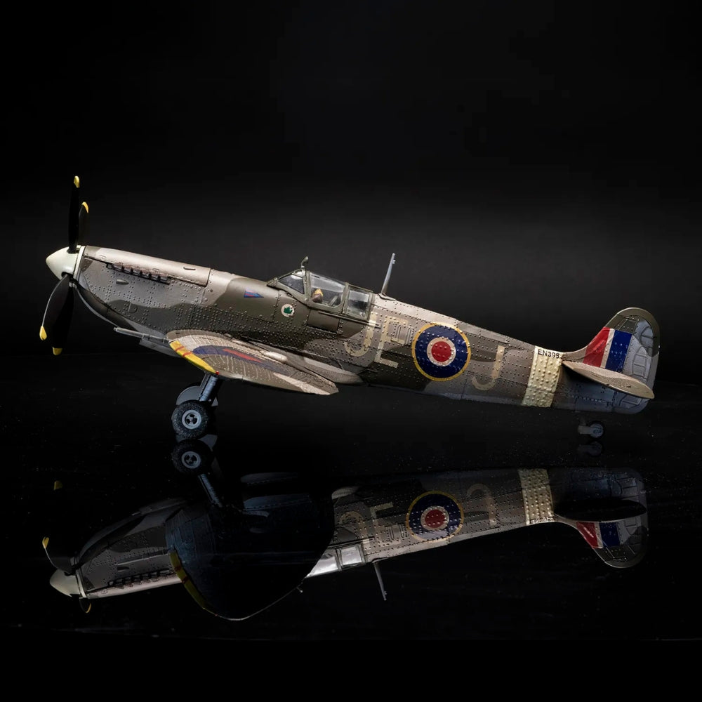 OcCre Supermarine Spitfire Mk IXc EN398 Aircraft 1:24 Wooden Model Kit 2WW01