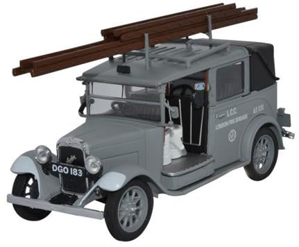 Oxford Diecast AT003 Austin Low Loader Taxi AFS 1:43