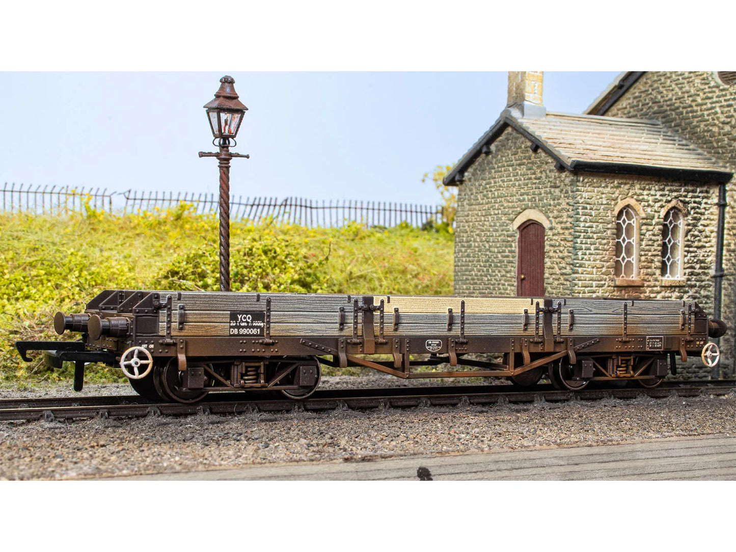 Oxford Rail Pilchard Wagon BR Bauxite DB990061 (TOPS) Weathered OR76PIL006AW OO