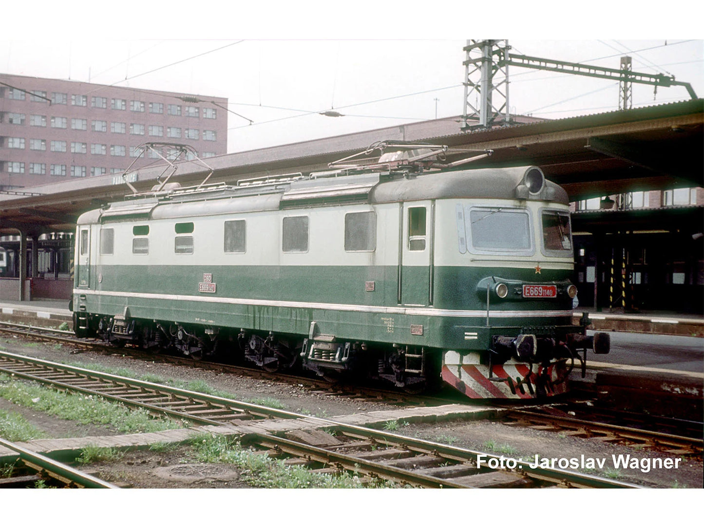 Piko 21024 Expert CSD Rh669.1 Electric Locomotive IV HO Gauge