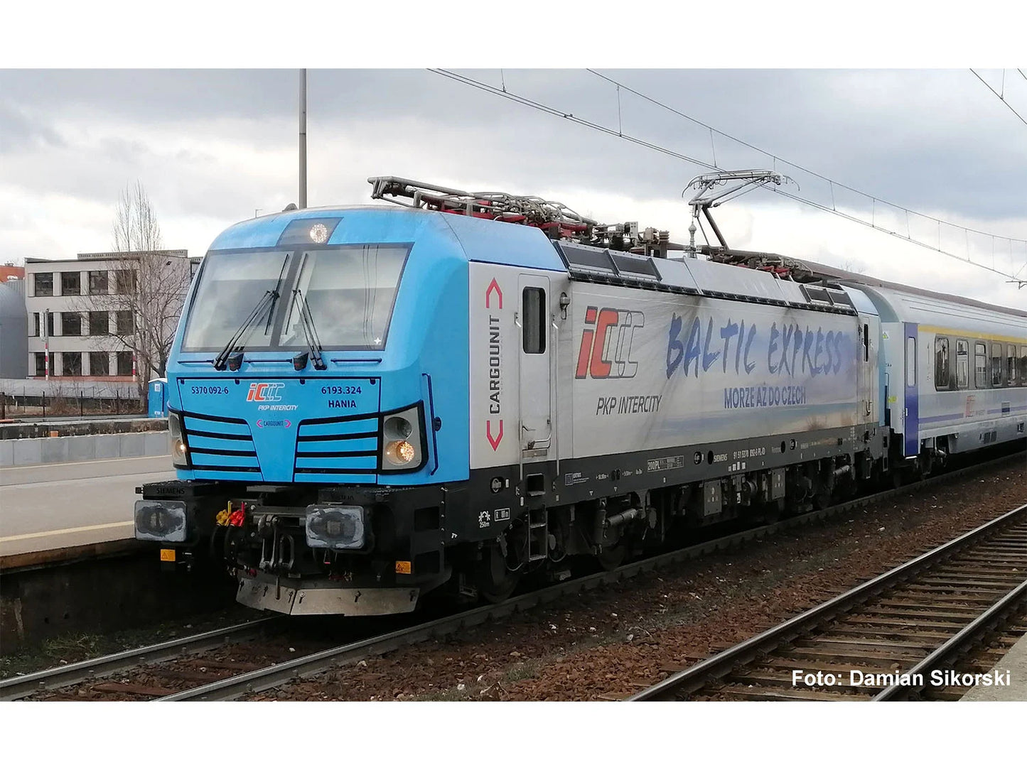 Piko 21804 Expert PKP IC Baltic Express BR193 Electric VI (DCC-Sound) HO Gauge
