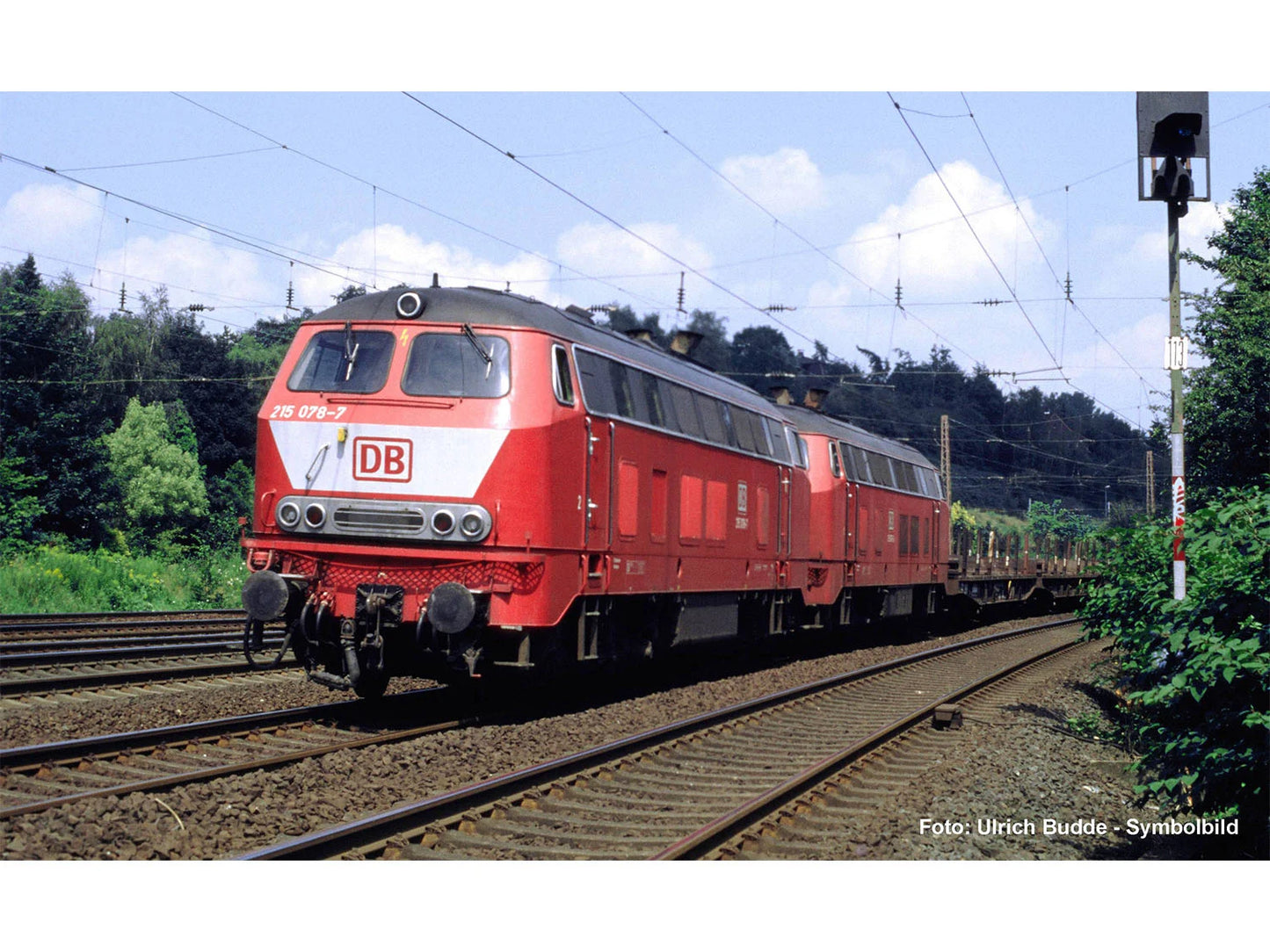 Piko 22066 Expert DBAG BR215 Diesel Locomotive V (~AC-Sound) HO Gauge