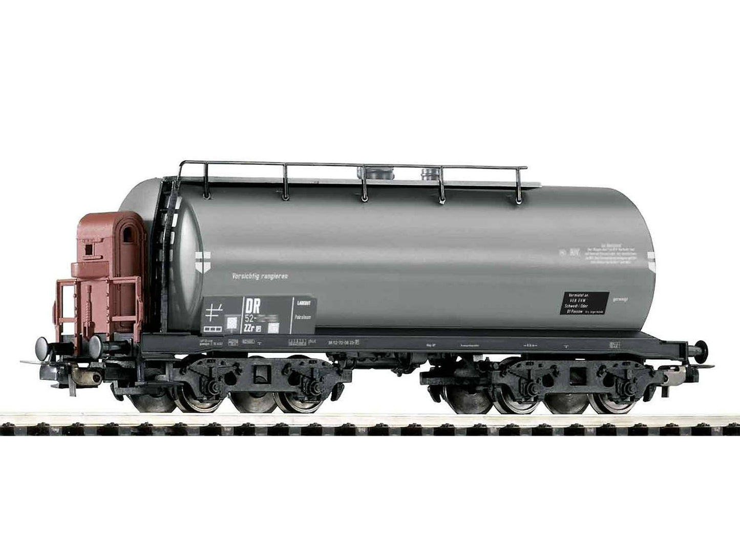 Piko Classic DR Bogie Tank Wagon III HO Gauge PK24509