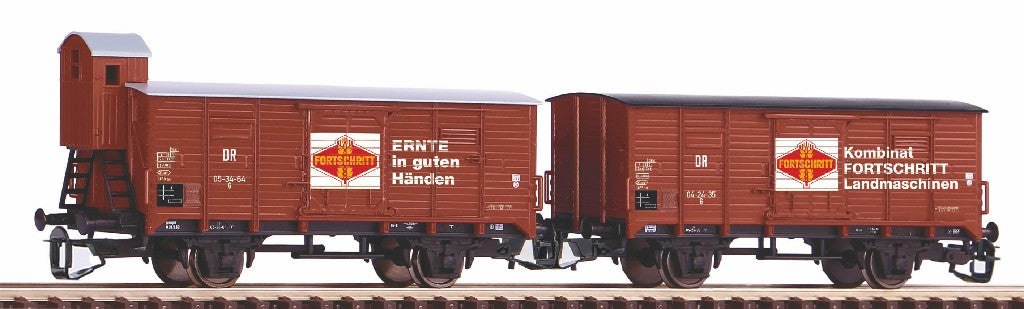 Piko 47033 DR G02 Forkschritt Van Set (2) III TT Scale